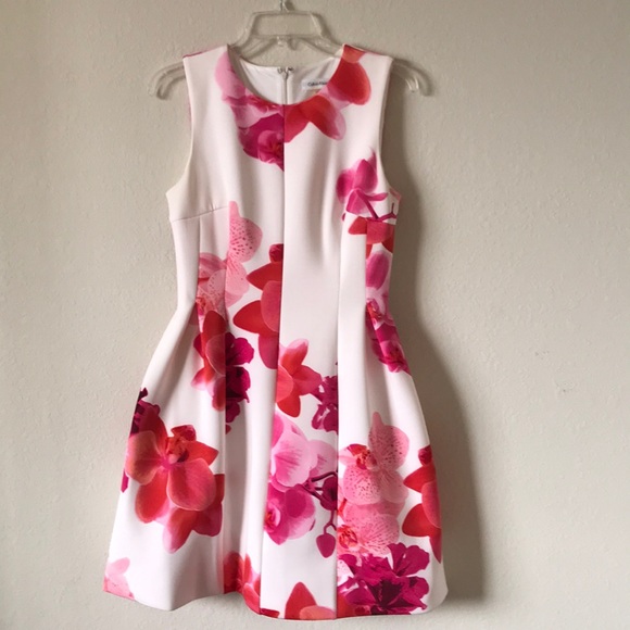 Calvin Klein Dresses & Skirts - Calvin Klein floral spring dress